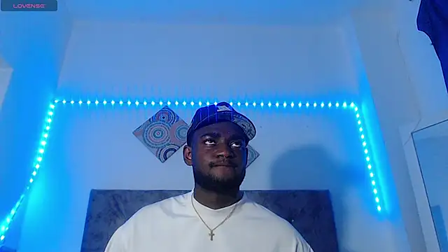 Snapshot of eebony_stallion chatting on 06-22-26, 04:09 eebony stallion online show from 06-22-26, 04:09