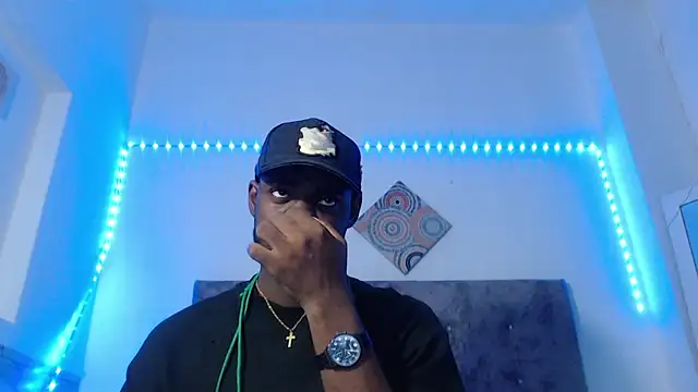 Snapshot of eebony_stallion chatting on 06-24-26, 03:16 eebony stallion online show from 06-24-26, 03:16