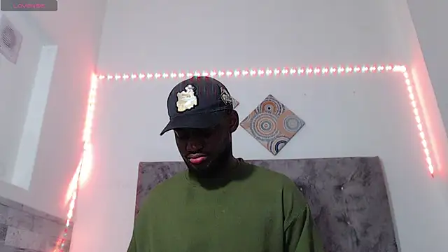 Snapshot of eebony_stallion chatting on 07-06-26, 03:03 eebony stallion online show from 07-06-26, 03:03