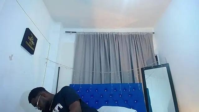 Snapshot of eebony_stallion chatting on 07-19-26, 02:37 eebony stallion online show from 07-19-26, 02:37