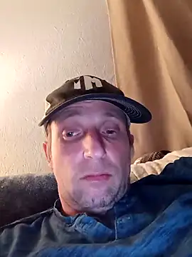 Snapshot of CatchyPart93 chatting on 02-14-26, 06:43 CatchyPart93 online show from 02-14-26, 06:43
