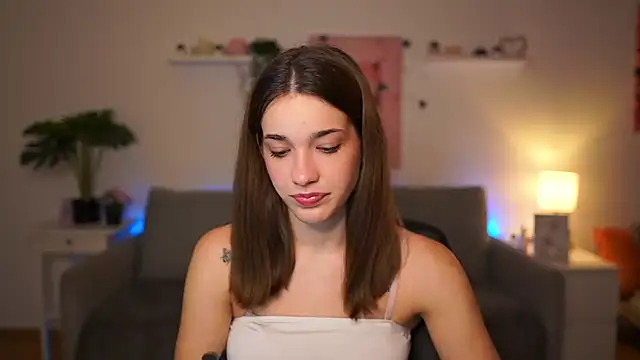 kissie cat online show from 11-22-25, 06:40