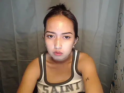 Snapshot of Soft_Angel8 chatting on 03-26-26, 04:23 Soft Angel8 online show from 03-26-26, 04:23