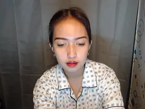 Snapshot of Soft_Angel8 chatting on 04-05-26, 03:15 Soft Angel8 online show from 04-05-26, 03:15