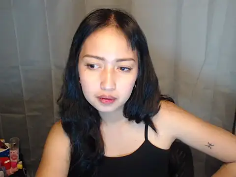 Snapshot of Soft_Angel8 chatting on 04-12-26, 12:10 Soft Angel8 online show from 04-12-26, 12:10