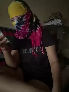 Snapshot of crazy111girl chatting on 02-11-26, 08:41 crazy111girl online show from 02-11-26, 08:41