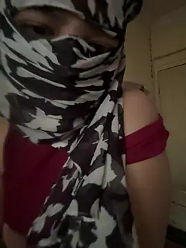 Snapshot of crazy111girl chatting on 02-13-26, 08:21 crazy111girl online show from 02-13-26, 08:21