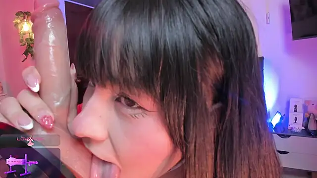 Snapshot of Fia__ chatting on 02-17-26, 12:29 Fia online show from 02-17-26, 12:29