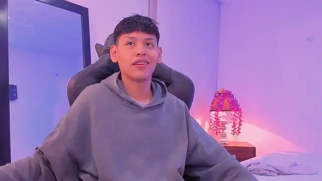 zeus blaze online show from 09-10-25, 03:28