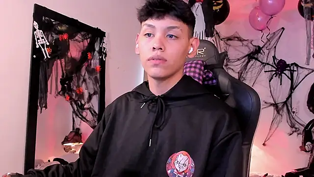 zeus blaze online show from 10-04-25, 05:55