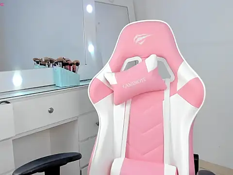 Saloome miller online show from 10-03-25, 05:04