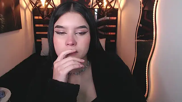 Natalie loffreda online show from 04-11-26, 08:02