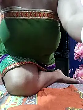 Snapshot of Hot-Risa chatting on 04-03-26, 07:12 Hot-Risa online show from 04-03-26, 07:12