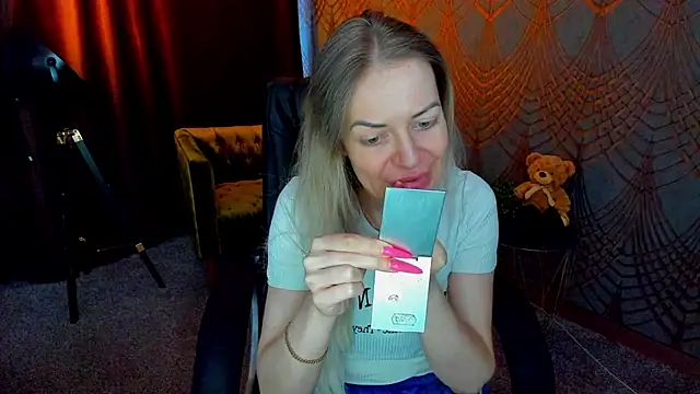 Anna Snows online show from 06-01-26, 05:42