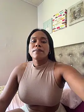 Snapshot of Ashleyroberst chatting on 06-21-26, 04:53 Ashleyroberst online show from 06-21-26, 04:53