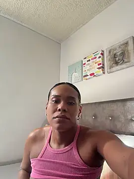 Snapshot of Ashleyroberst chatting on 07-03-26, 01:28 Ashleyroberst online show from 07-03-26, 01:28