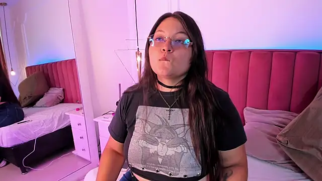 Tessa Sinclaire online show from 04-02-26, 08:28