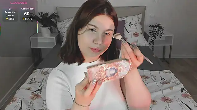 LisaLune online show from 09-12-25, 07:41