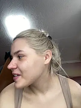 Snapshot of April_Purr chatting on 05-12-26, 07:38 April Purr online show from 05-12-26, 07:38