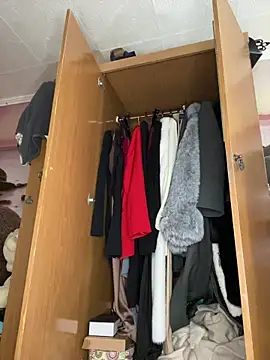 Snapshot of April_Purr chatting on 05-19-26, 07:37 April Purr online show from 05-19-26, 07:37