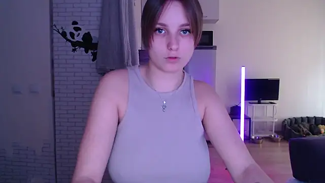 Leonaalove online show from 04-01-26, 01:41