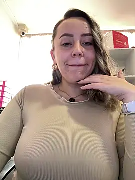 Snapshot of CurvyLust_x chatting on 01-19-26, 01:37 CurvyLust x online show from 01-19-26, 01:37