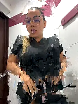 Snapshot of CandelaMartineez chatting on 10-09-25, 03:10 CandelaMartineez online show from 10-09-25, 03:10