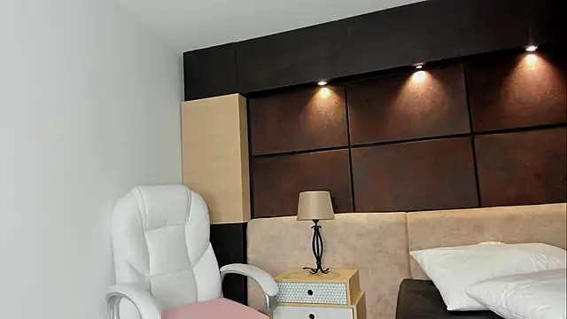 Snapshot of CandelaMartineez chatting on 10-13-25, 06:41 CandelaMartineez online show from 10-13-25, 06:41