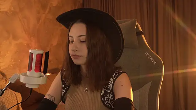 LumeNova online show from 04-24-26, 08:44