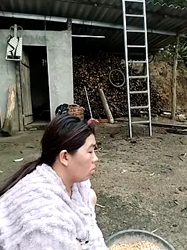 quynhkoolbae online show from 03-21-26, 11:30