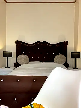 KeraEvangeline online show from 12-13-25, 08:04