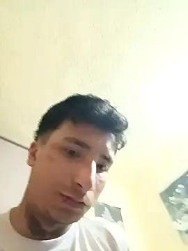 Snapshot of derek_devil24 chatting on 04-16-26, 04:35 derek devil24 online show from 04-16-26, 04:35