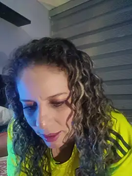 Snapshot of Nina_vallon chatting on 06-25-26, 10:53 Nina vallon online show from 06-25-26, 10:53