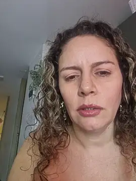 Snapshot of Nina_vallon chatting on 06-27-26, 12:59 Nina vallon online show from 06-27-26, 12:59