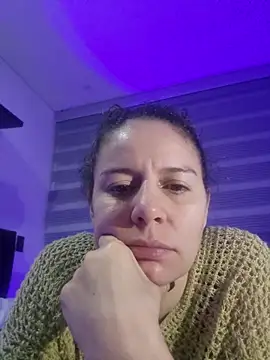 Snapshot of Nina_vallon chatting on 07-15-26, 10:09 Nina vallon online show from 07-15-26, 10:09