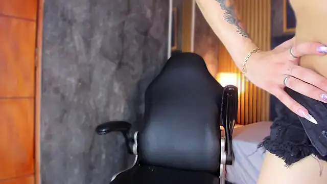 Snapshot of Ballesteros_ chatting on 04-11-26, 10:30 Ballesteros online show from 04-11-26, 10:30