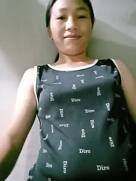 lucybaby00 online show from 05-18-26, 10:37