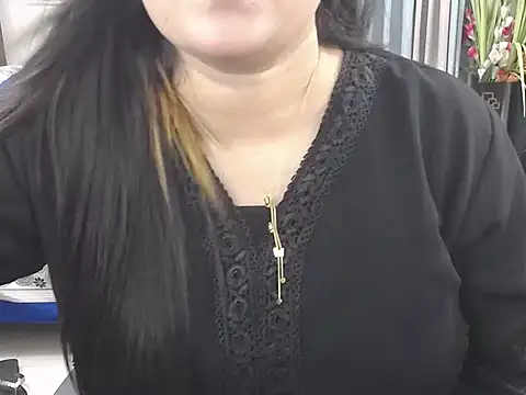 Snapshot of Ridiha_Pari chatting on 07-17-26, 11:28 Ridiha Pari online show from 07-17-26, 11:28