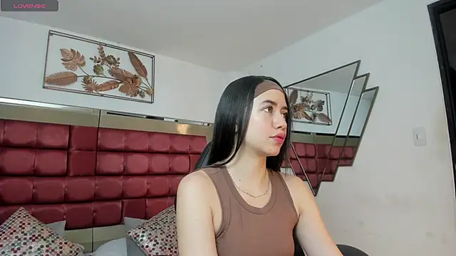 SaraWagner  online show from 03-24-26, 12:04