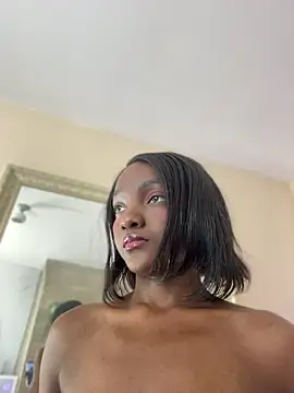 Snapshot of Keirahartz chatting on 05-01-26, 01:48 Keirahartz online show from 05-01-26, 01:48