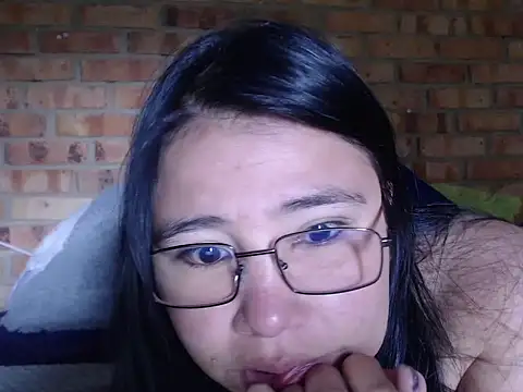 Snapshot of magiadeisis chatting on 04-10-26, 03:28 magiadeisis online show from 04-10-26, 03:28