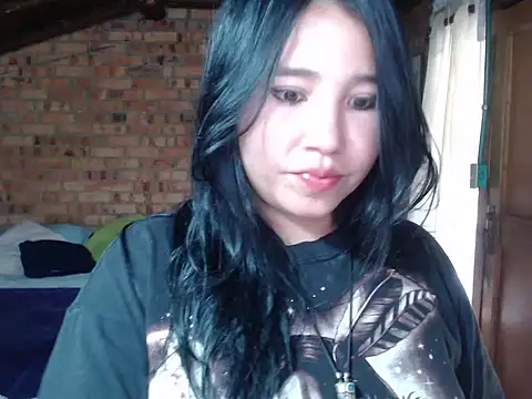 Snapshot of magiadeisis chatting on 04-14-26, 08:04 magiadeisis online show from 04-14-26, 08:04