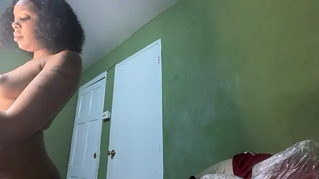 Liaprettygirl online show from 05-21-26, 05:58