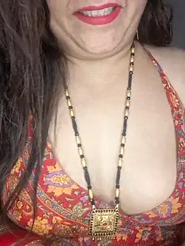 indian-hotmilfs online show from 04-05-26, 07:22