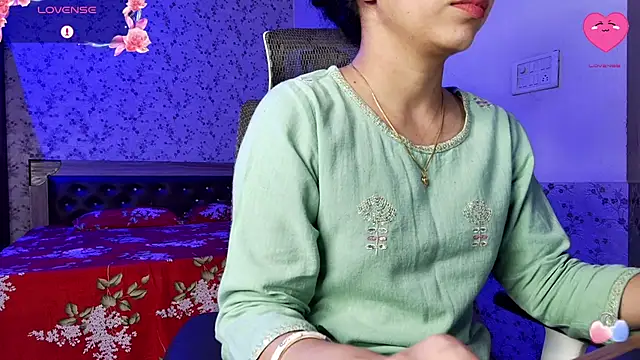Snapshot of snow_white123 chatting on 05-17-26, 09:55 snow white123 online show from 05-17-26, 09:55