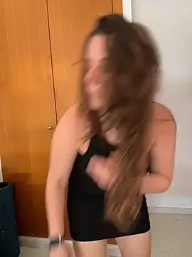 TenderLaGlamor online show from 06-26-26, 03:16