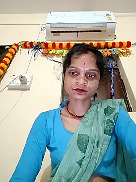 Snapshot of Sonam_dhakad chatting on 10-13-25, 07:47 Sonam dhakad online show from 10-13-25, 07:47