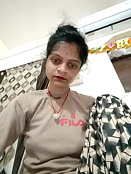 Snapshot of Sonam_dhakad chatting on 11-08-25, 11:03 Sonam dhakad online show from 11-08-25, 11:03