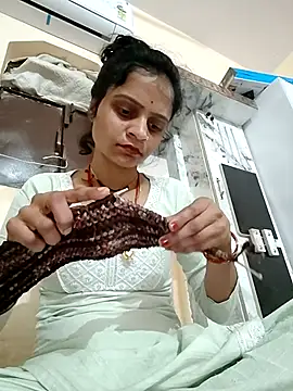 Snapshot of Sonam_dhakad chatting on 11-21-25, 01:21 Sonam dhakad online show from 11-21-25, 01:21