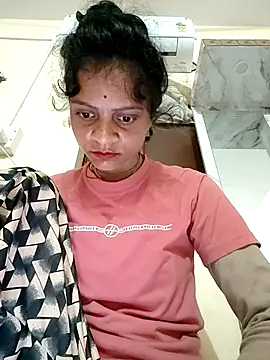 Snapshot of Sonam_dhakad chatting on 11-30-25, 09:30 Sonam dhakad online show from 11-30-25, 09:30